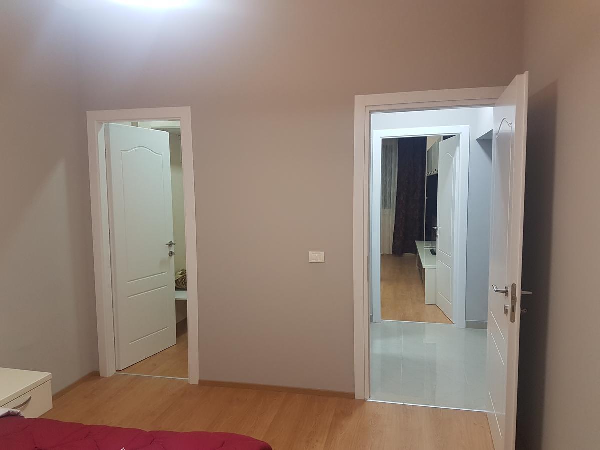 City Center Apartment Тирана Екстер'єр фото